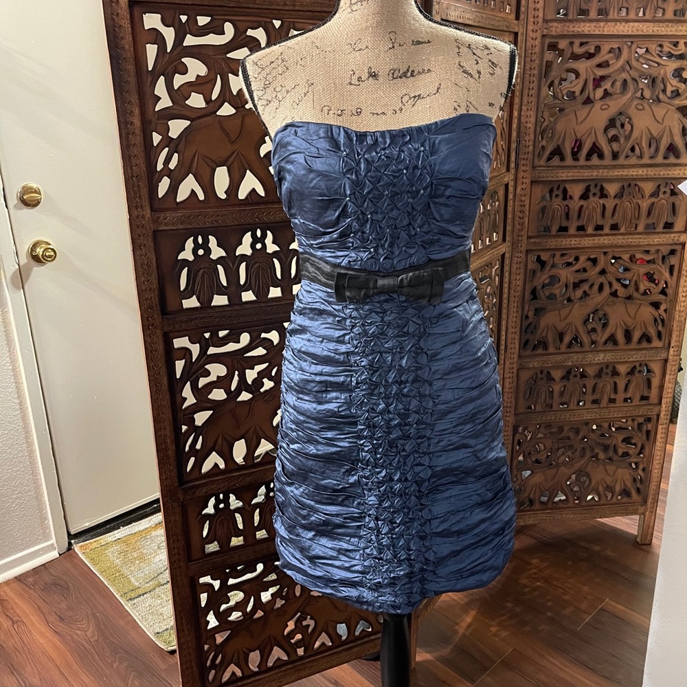 BCBG MAXAZRIA Strapless Blue Dress